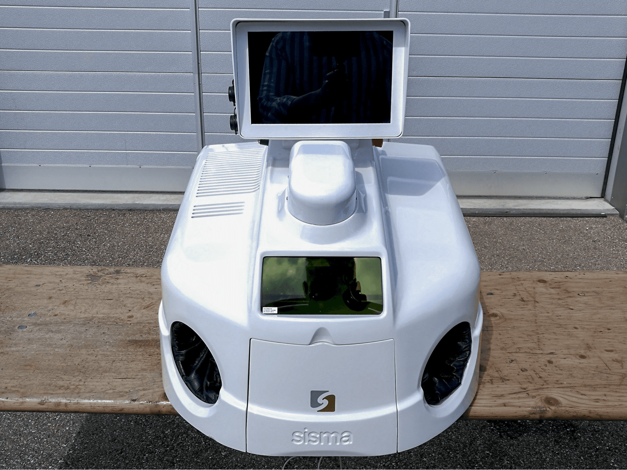 Masina Sisma LM-DV 100 eestvaade