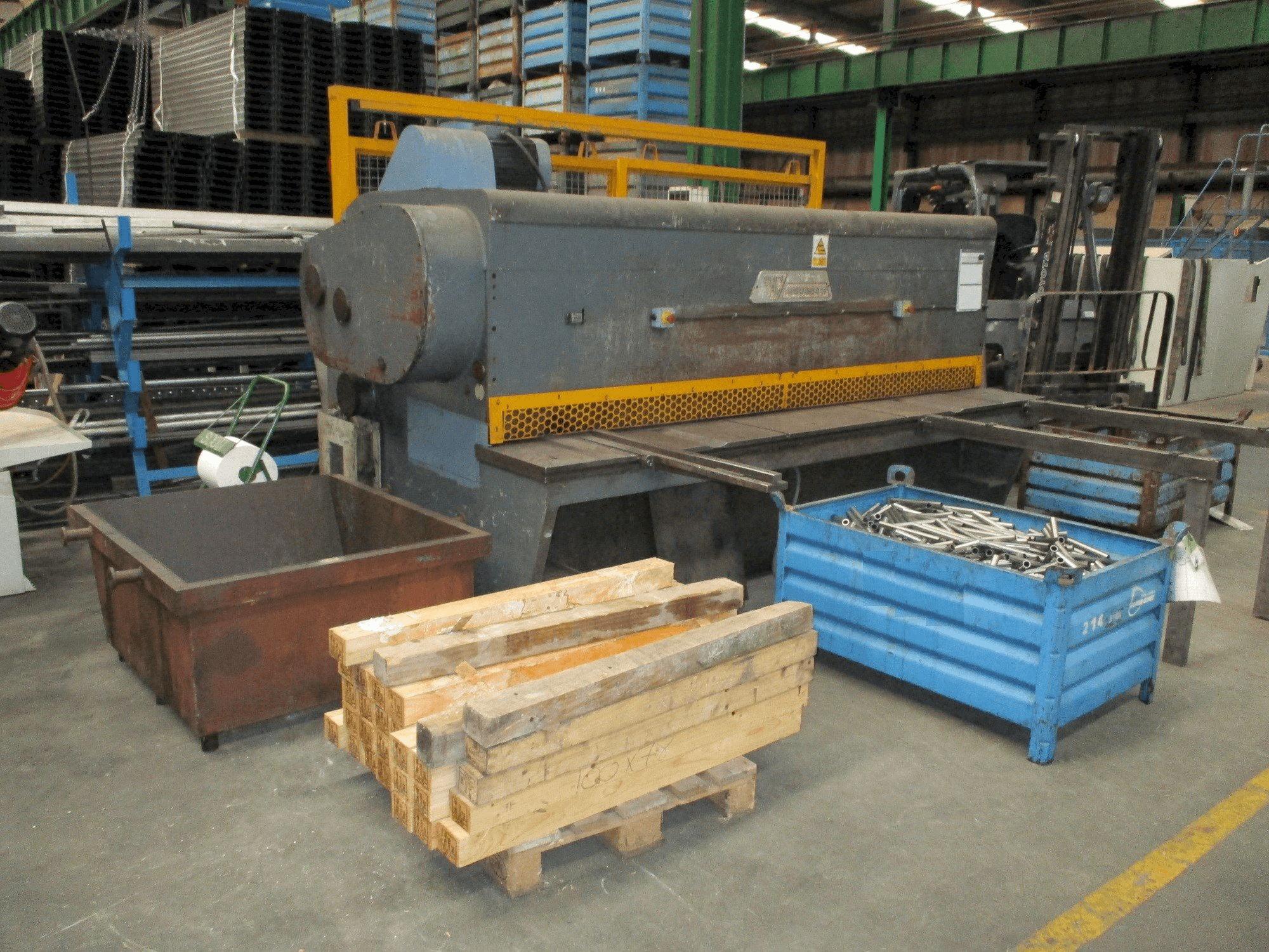 Masina Taci AC-10/30 eestvaade