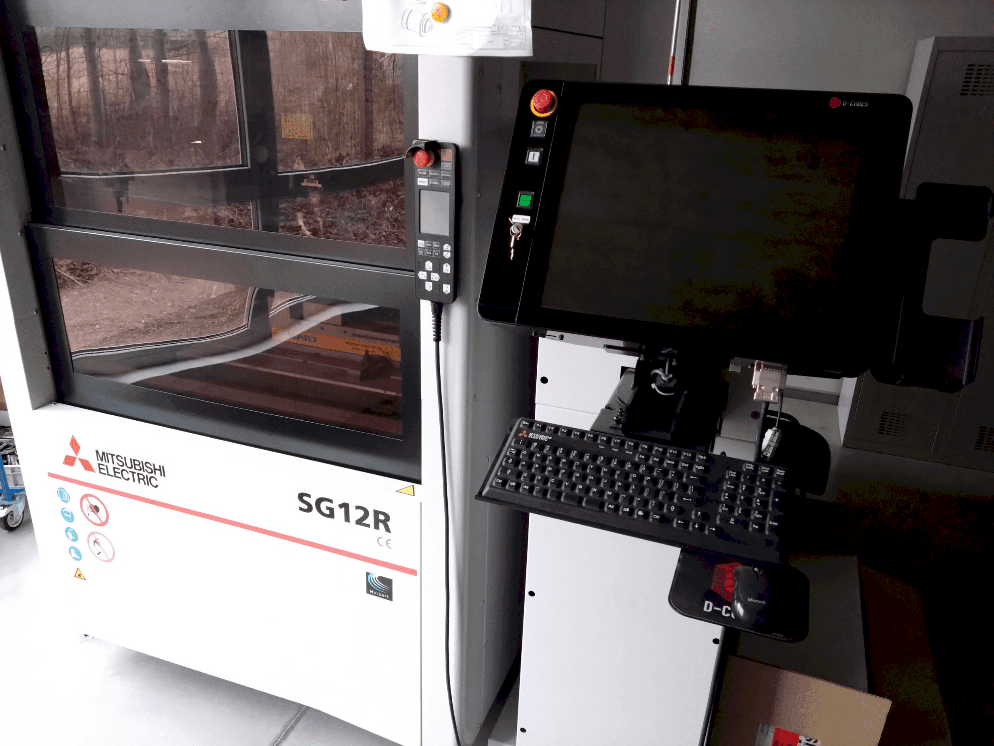 Masina Mitsubishi Electric SG12M eestvaade