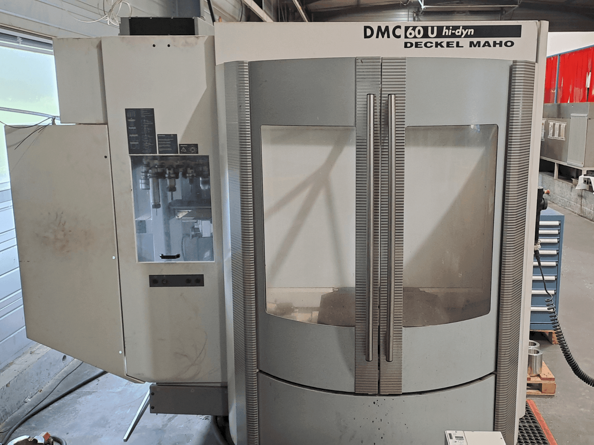 Masina DECKEL MAHO DMC 60 Hi Dyn eestvaade