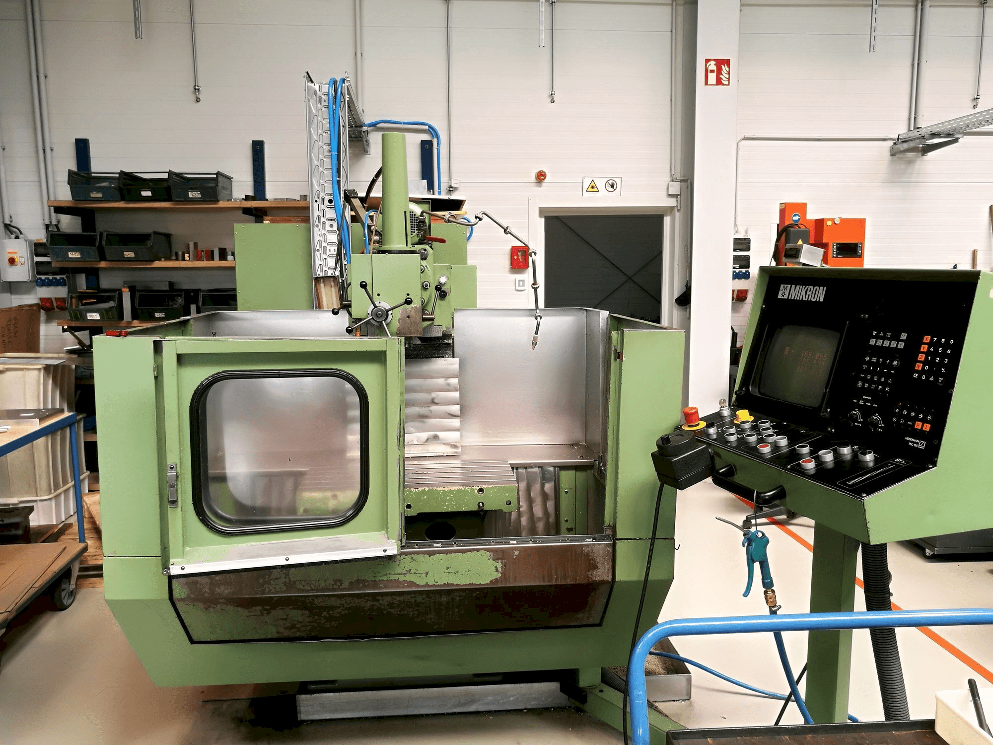 Masina MIKRON WF 21 C eestvaade