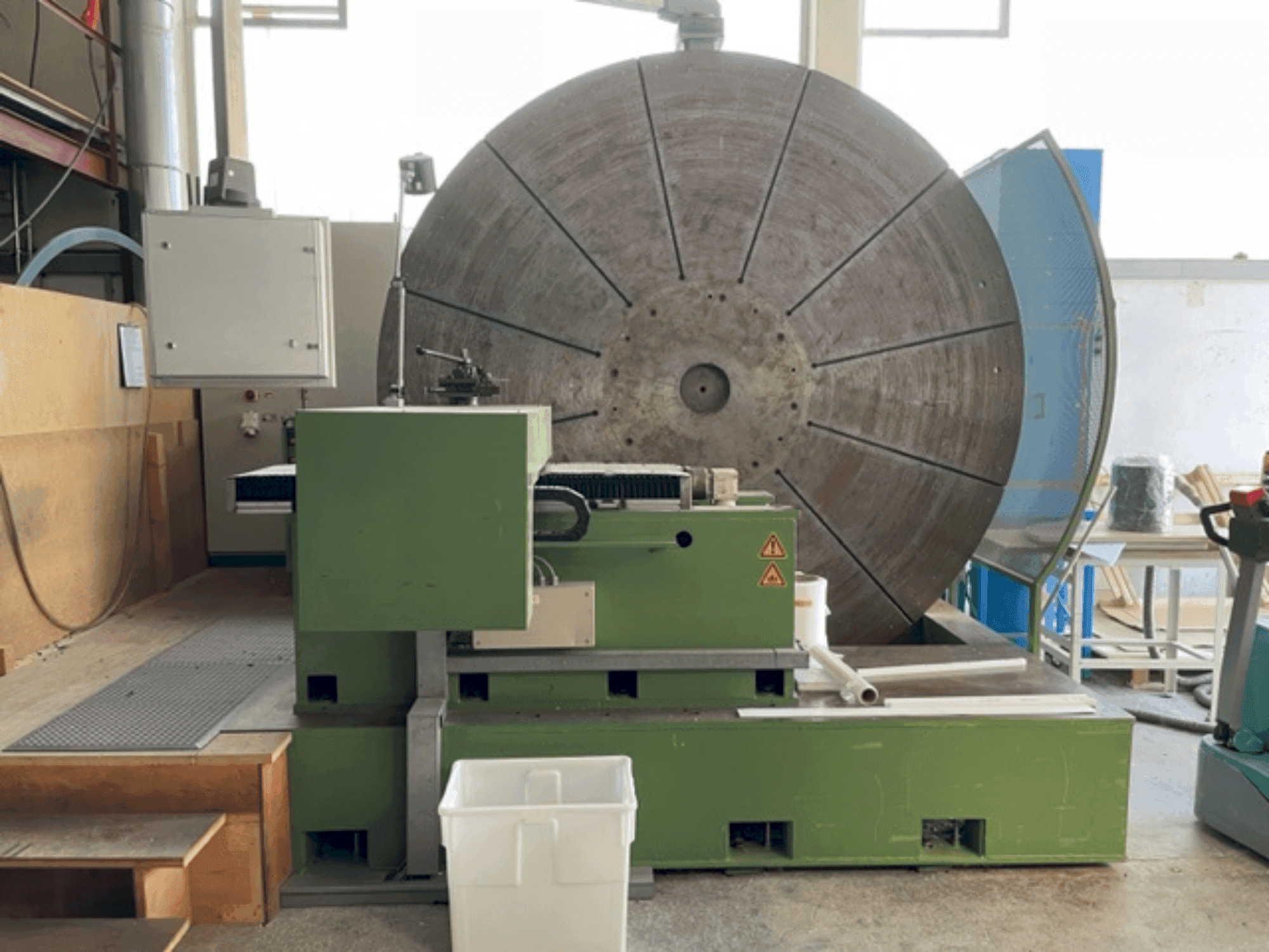 Masina IRLE Facing Lathe eestvaade