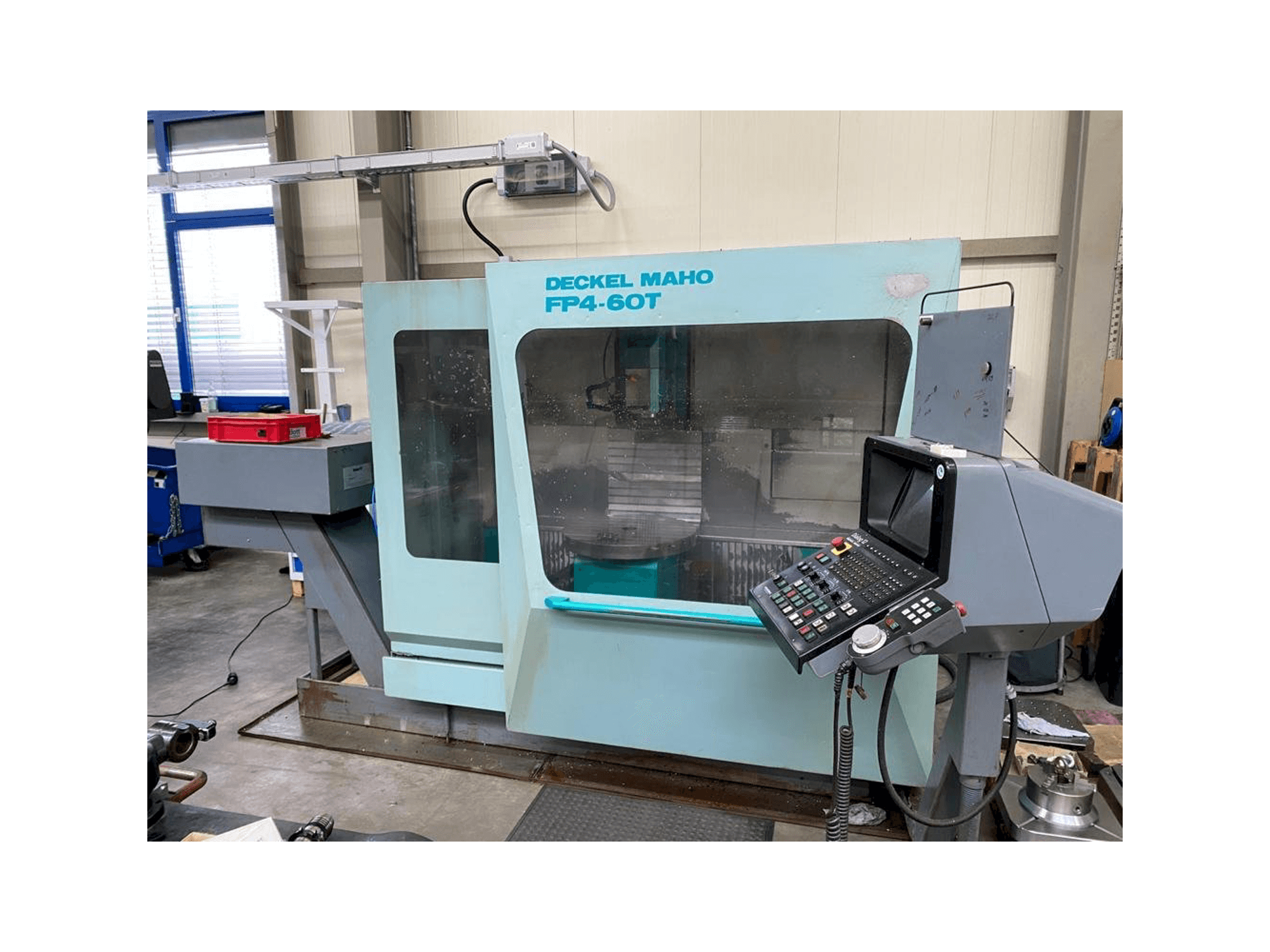 Masina DECKEL MAHO FP4-60 T eestvaade