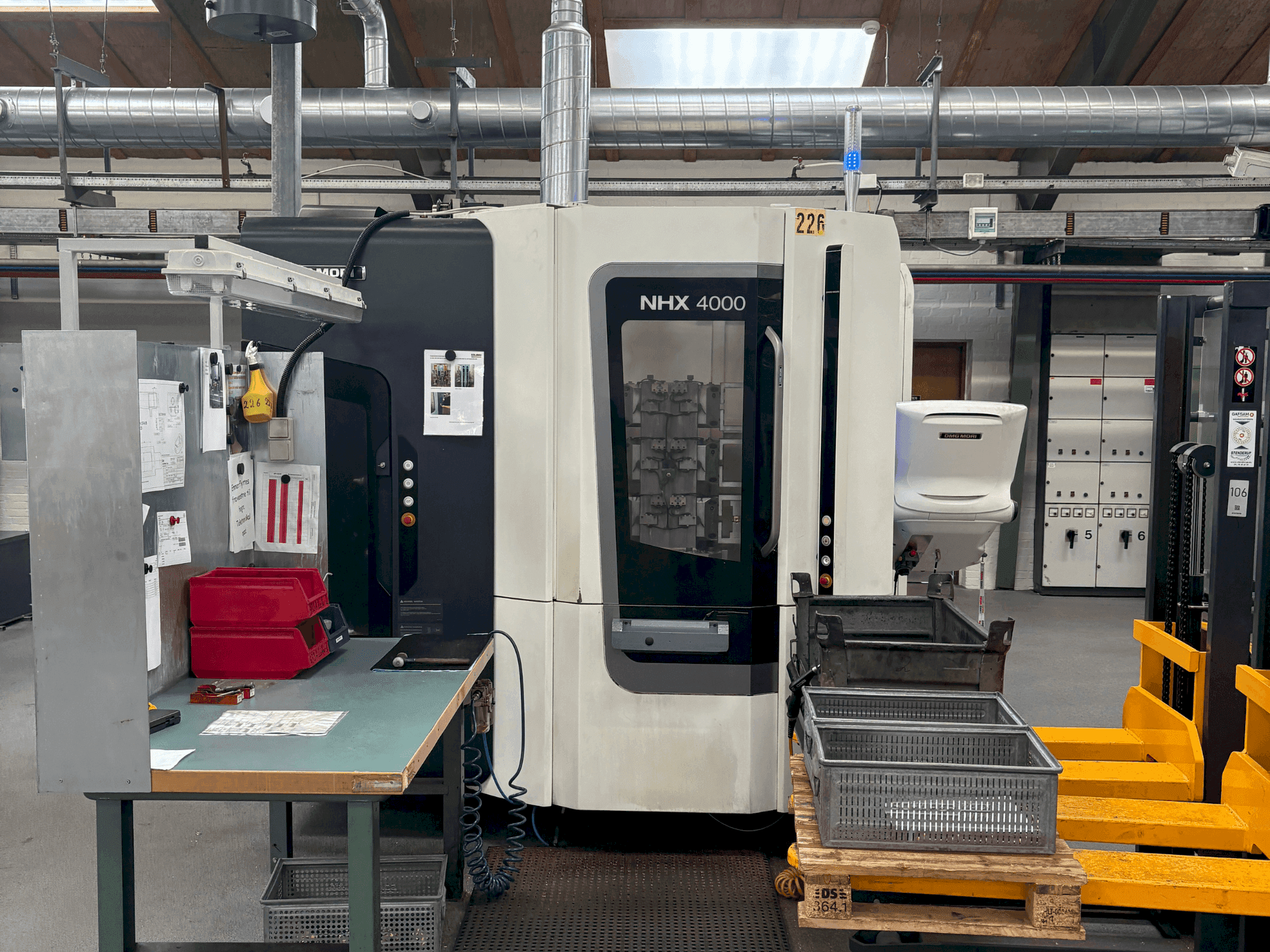 Masinavaade DMG MORI NHX 4000 paremalt