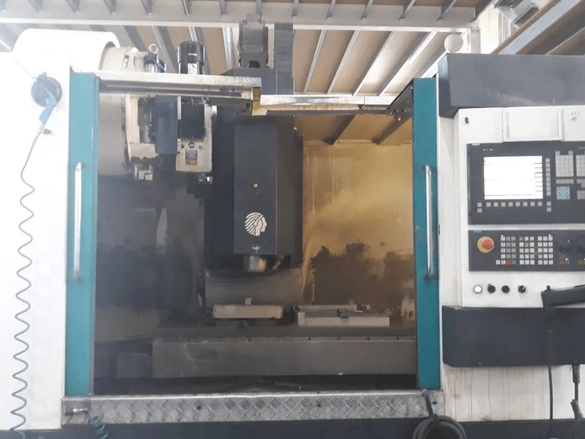 Masina Huron VX12 eestvaade