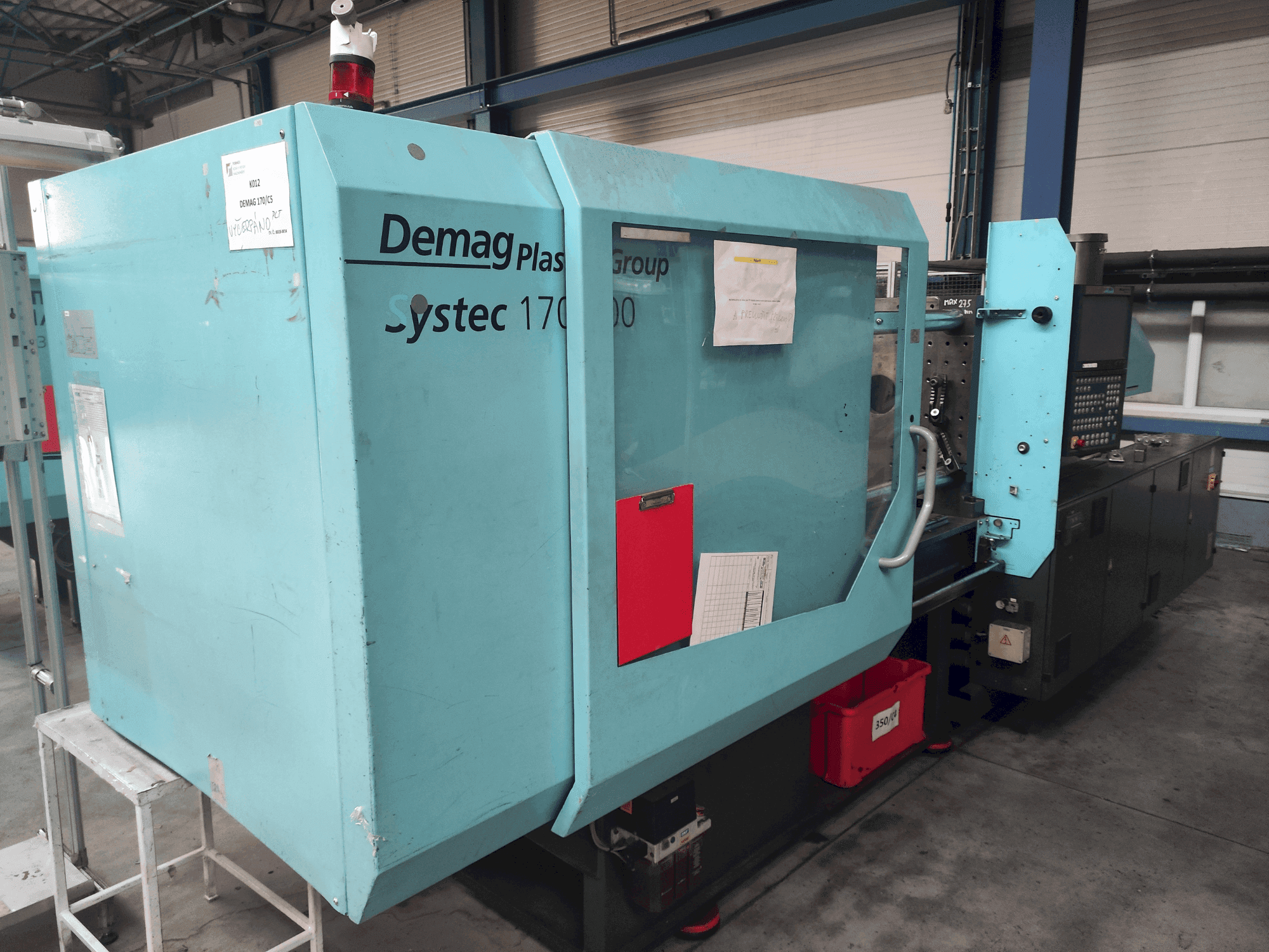 Masina DEMAG Systec 170/520-600 eestvaade