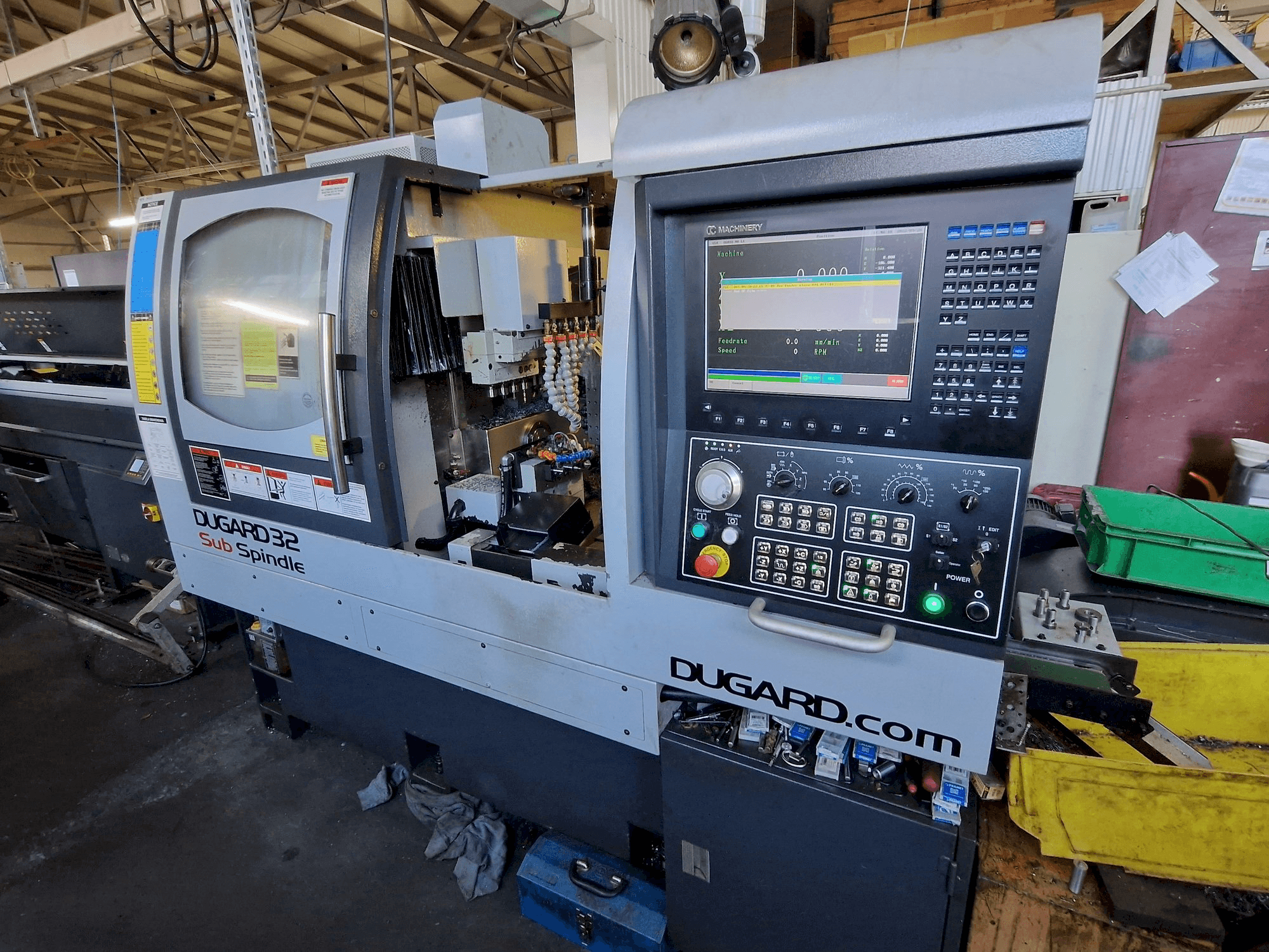 Masina Dugard 32 Sub Spindle eestvaade