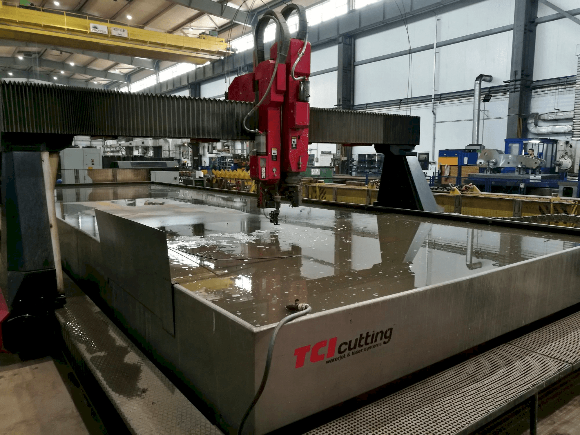 Masina TCI BP-H 30120-1 eestvaade