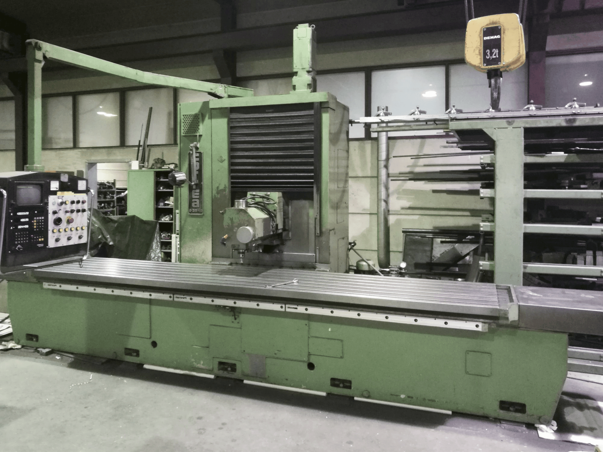 Masinavaade Correa A-20/40 paremalt