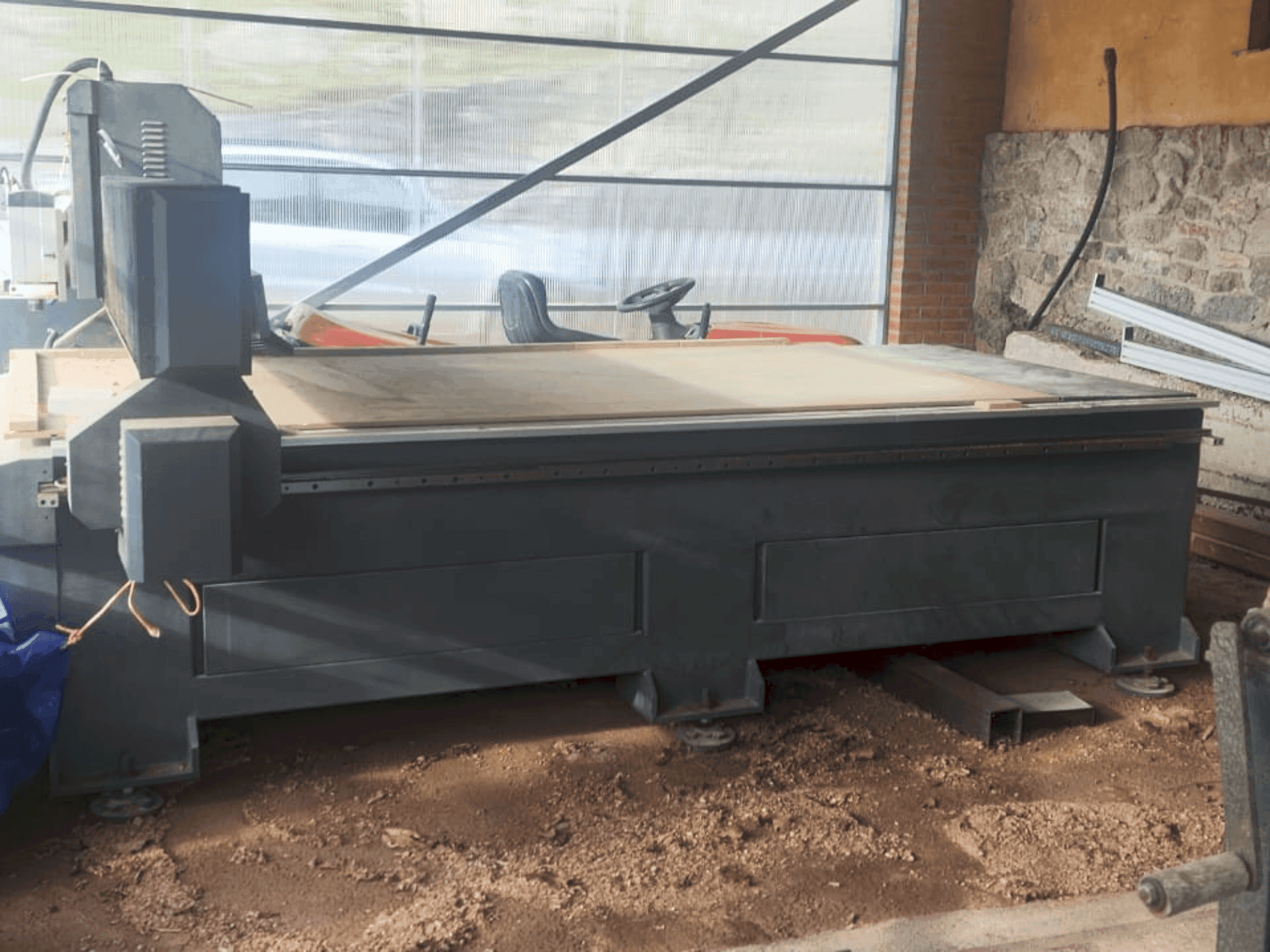 Masina BARCENAS CNC SW1325V eestvaade