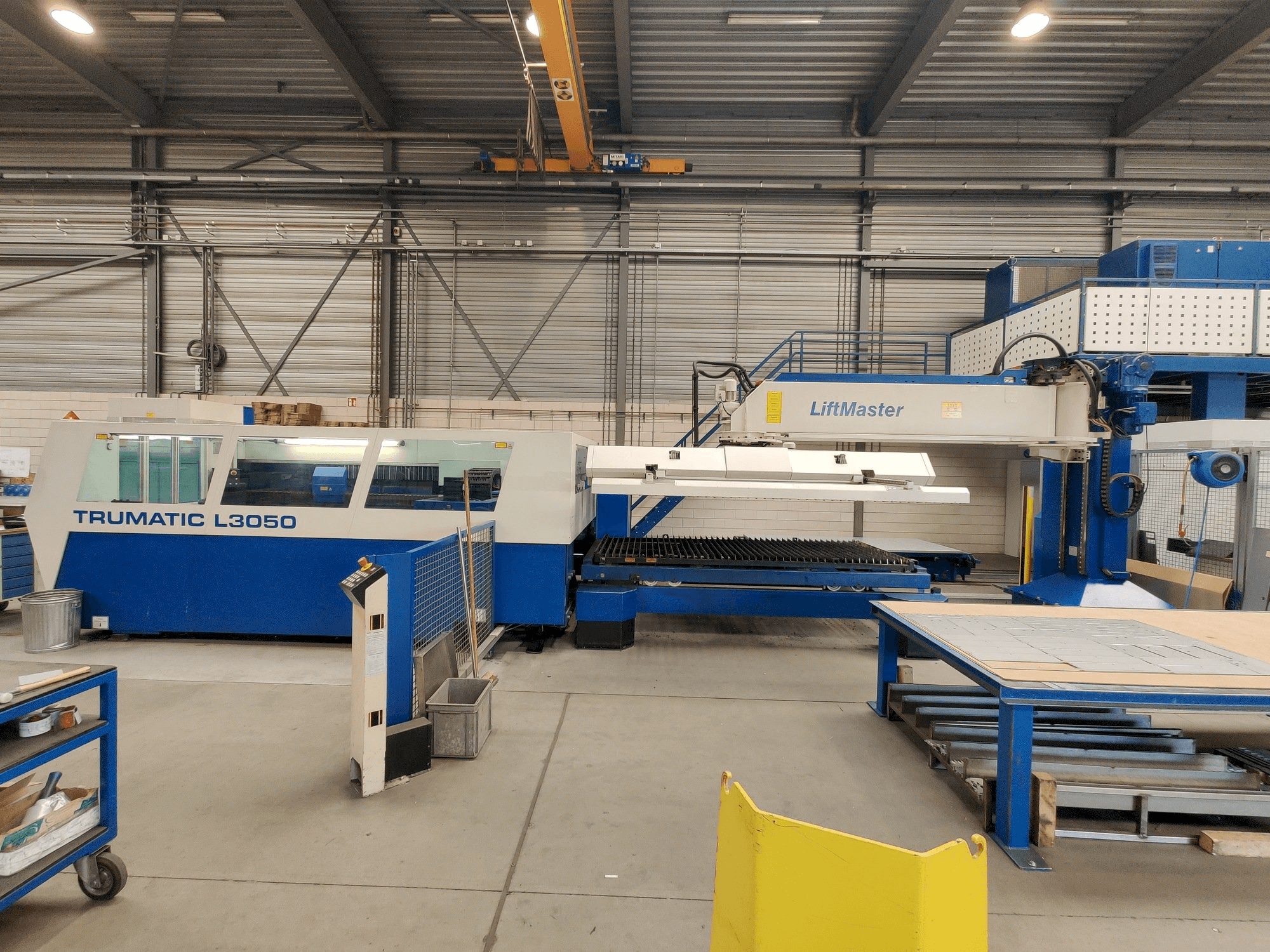 Masina Trumpf Trumatic L3050 + Liftmaster eestvaade