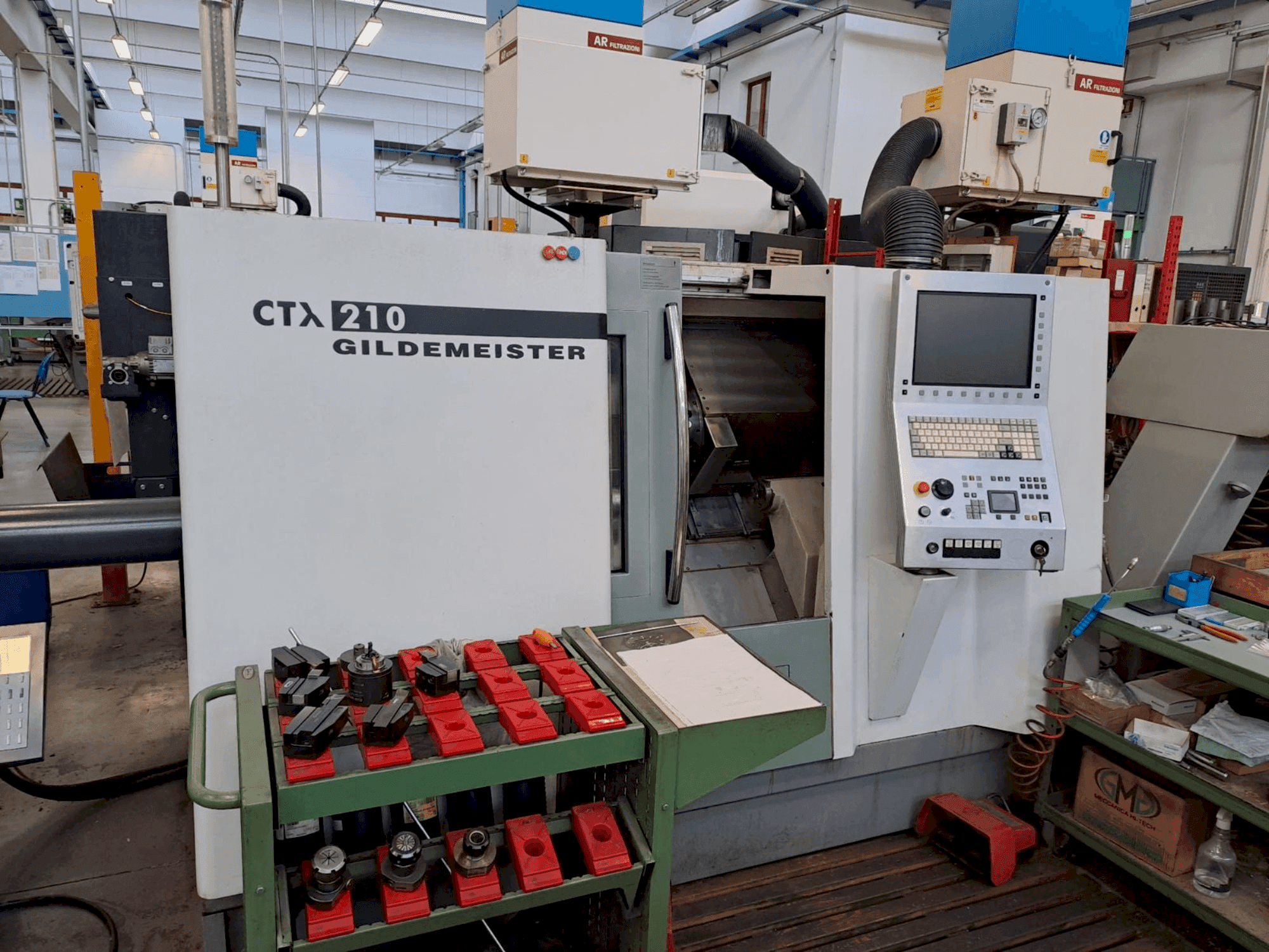 Masina Gildemeister CTX 210 eestvaade