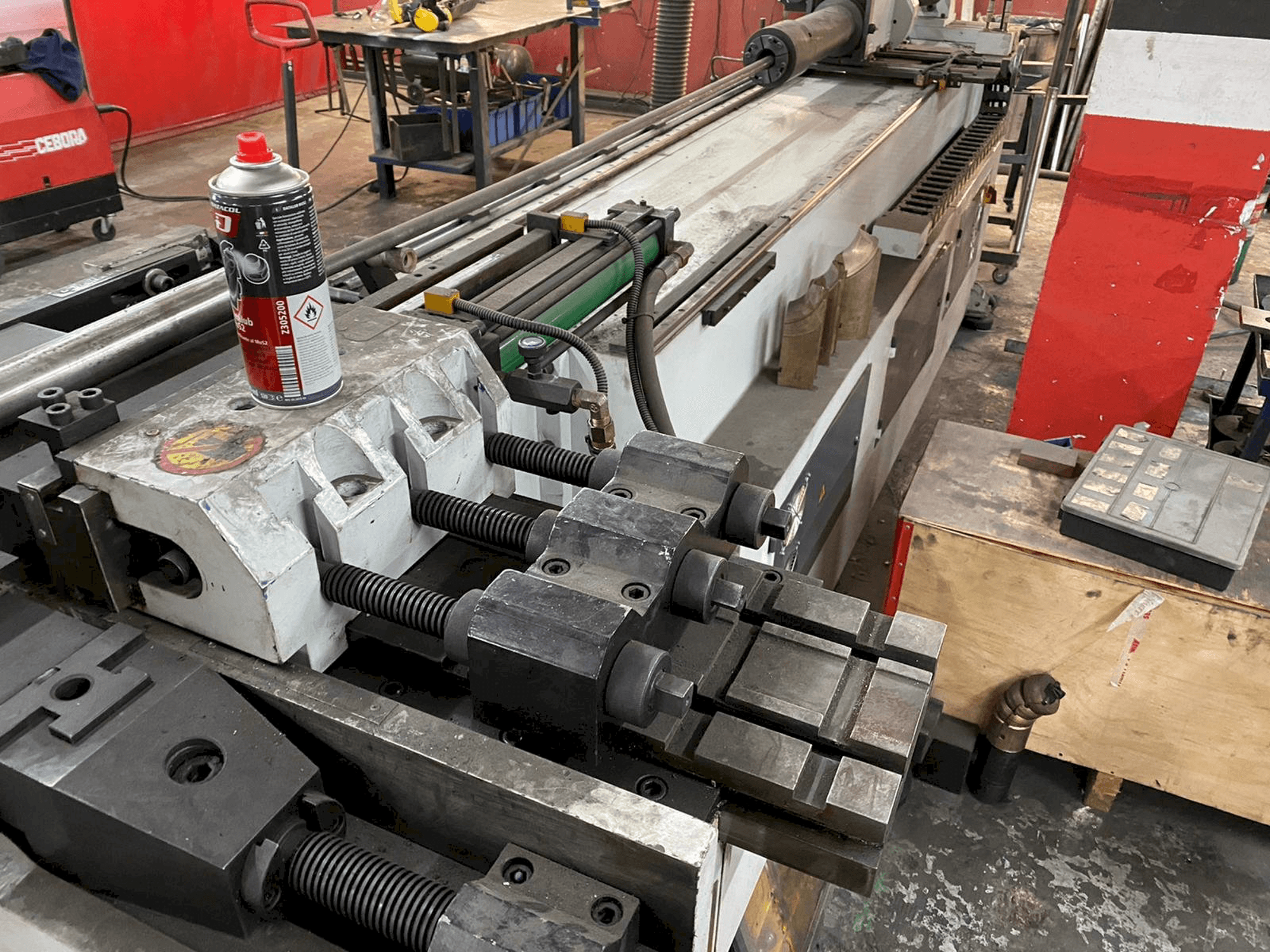 Masina Segura Llunell SB-76-NCBL eestvaade