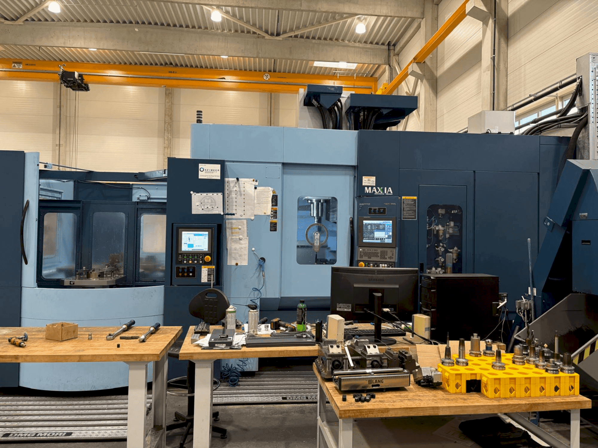 Masina Matsuura MAM72-70V eestvaade