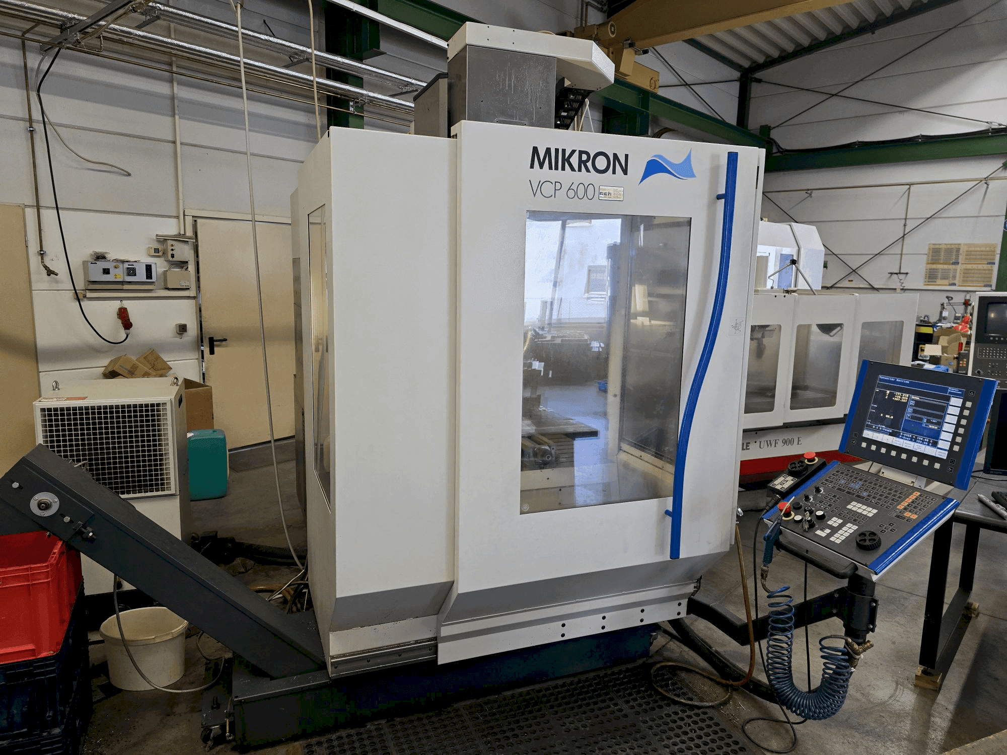 Masina MIKRON VCP 600 eestvaade