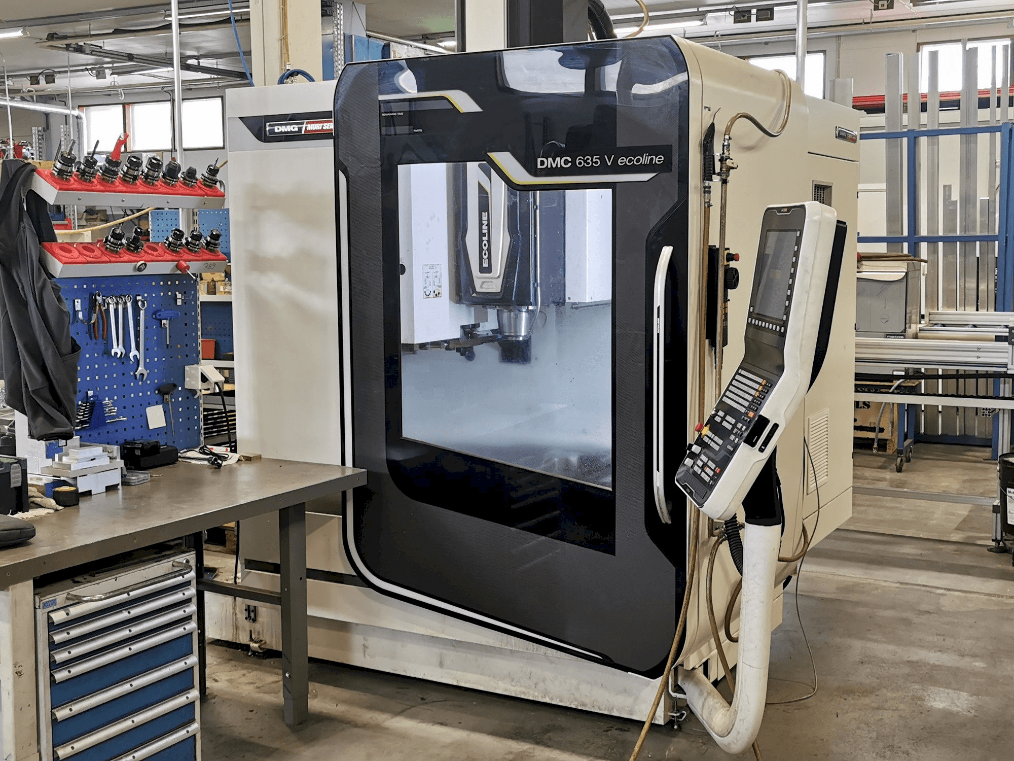 Masina DMG Mori Seiki DMC 635 V Ecoline eestvaade