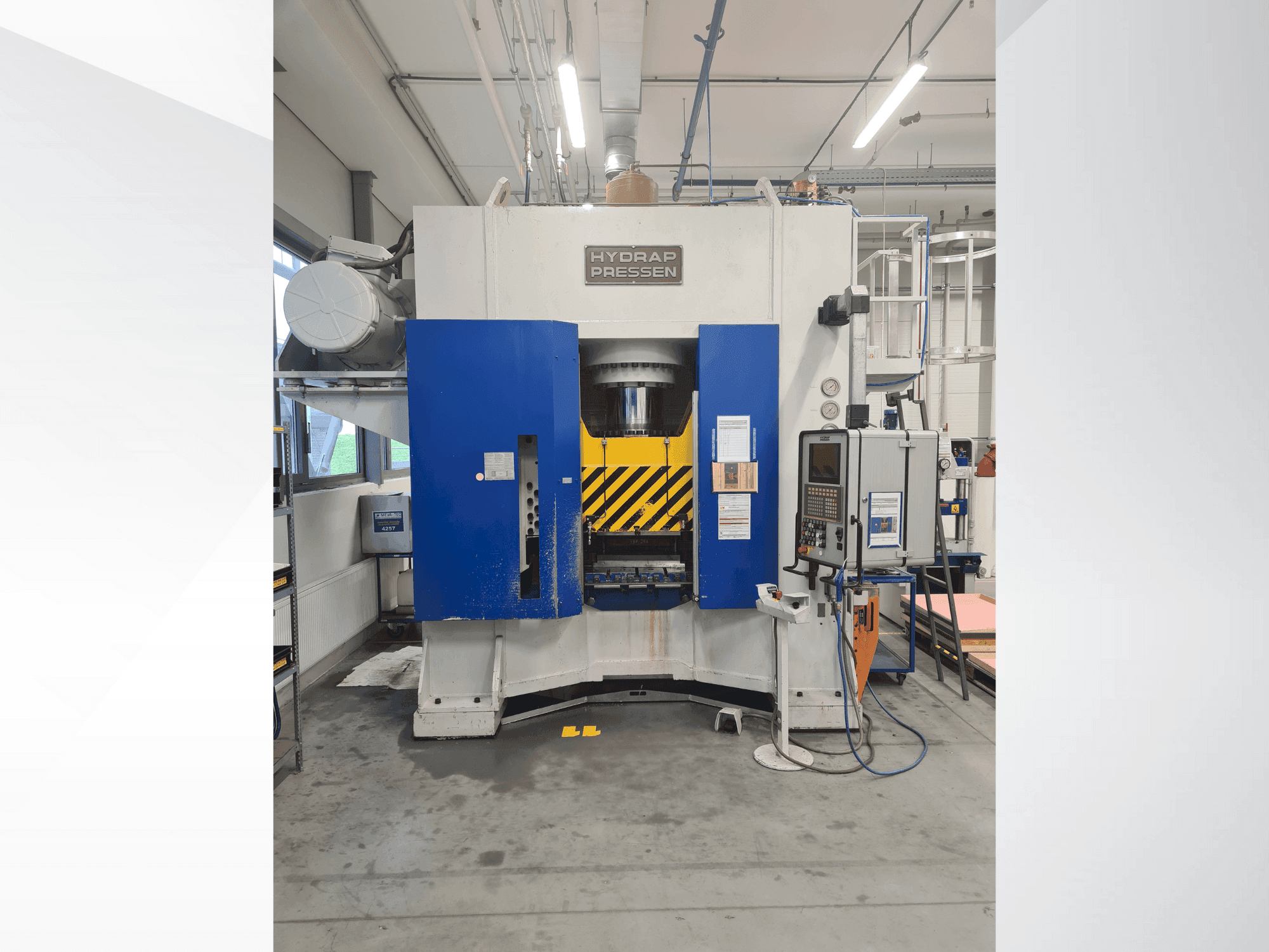 Masina HYDRAP HPDB 400 eestvaade